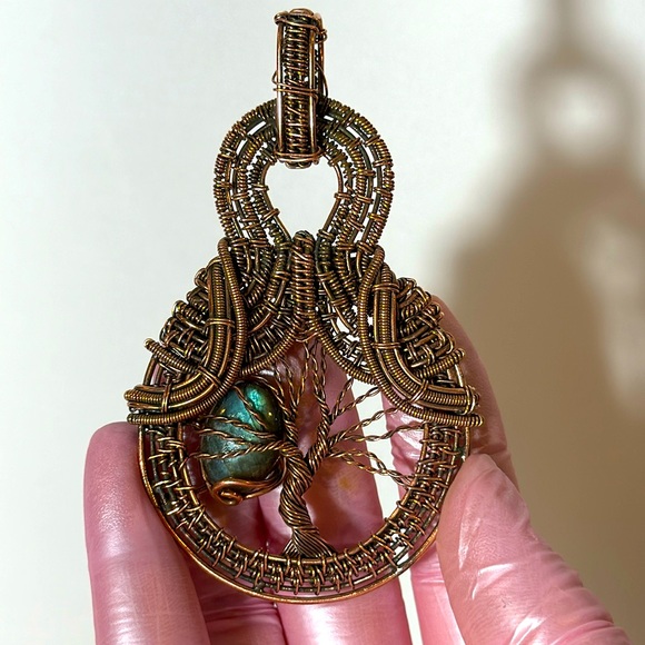 Copper Wire Wrap Tree Of Life Guitar Pendant with Labradorite Gemstone - Picture 1 of 3